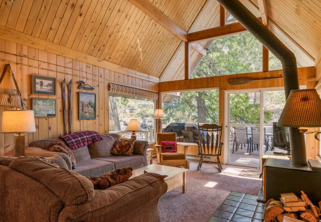 Cabin in Leavenworth - Icicle Riverhaus