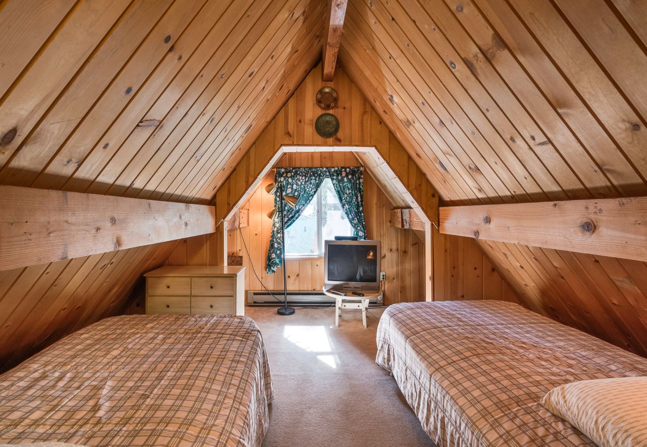 Cabin in Leavenworth - Icicle Riverhaus